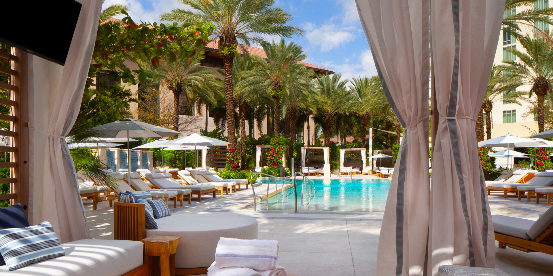 Hilton West Palm Beach cabana and pool