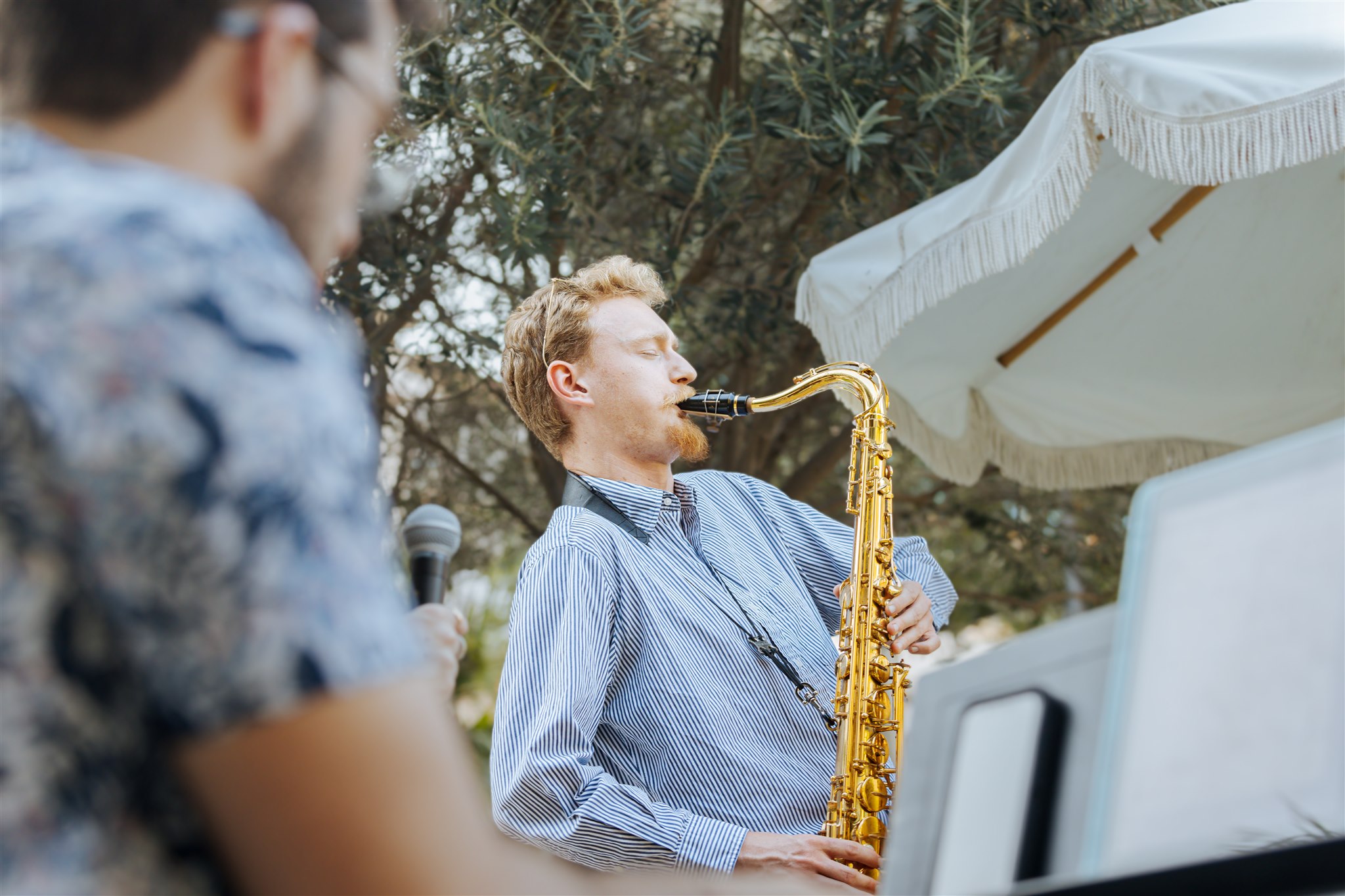 Man playing saxophone 