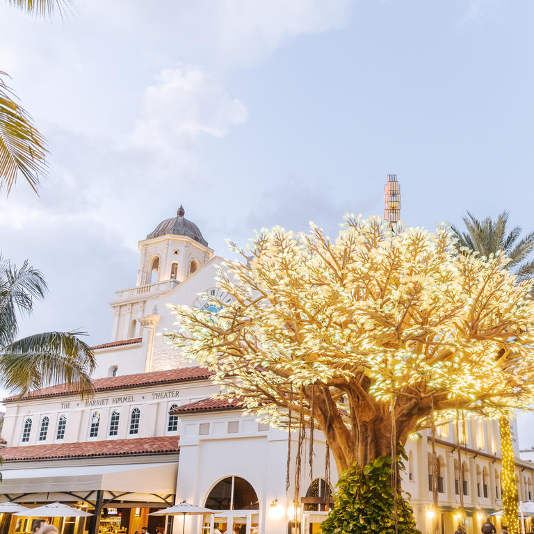 LED banyan tree in yellow