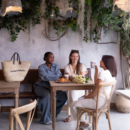 Maman dining room 