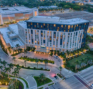 Aerial photo of Hilton West Palm beach